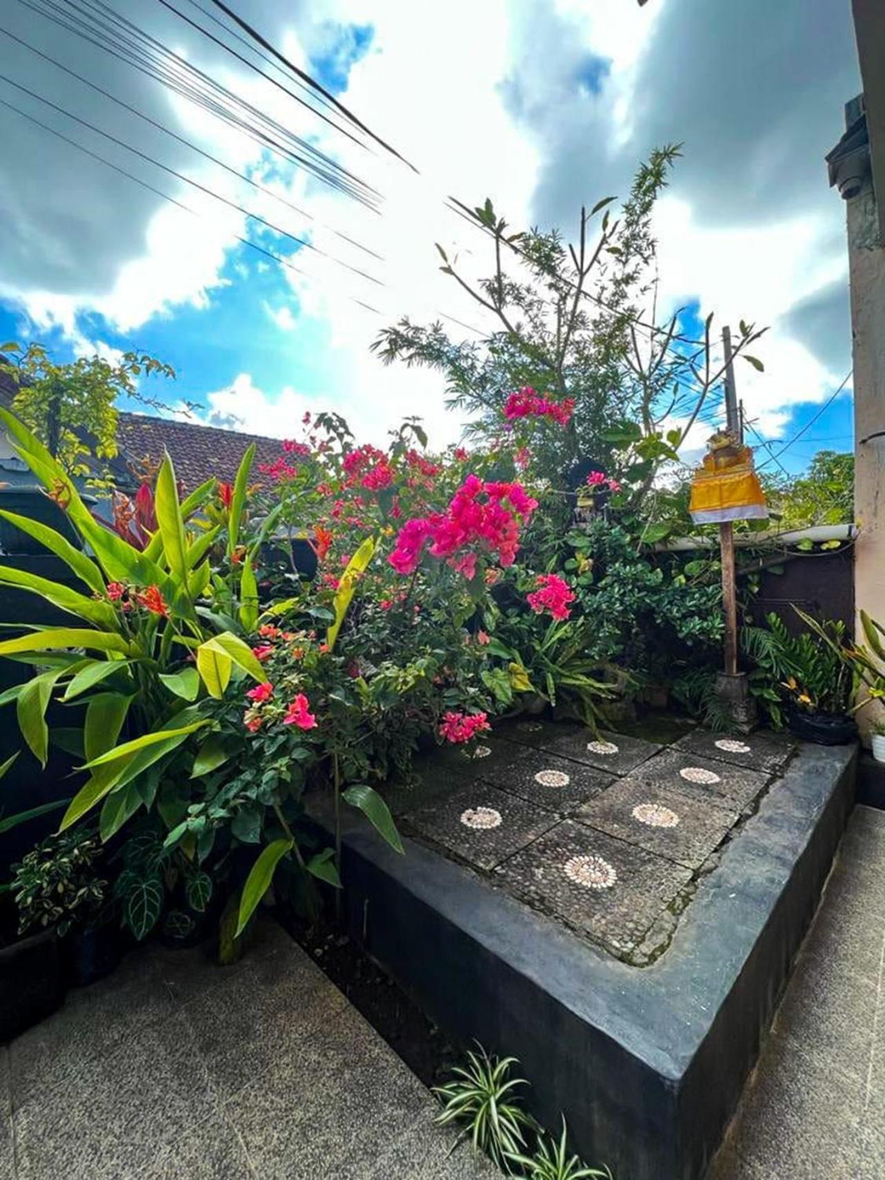 Kadek Jingga House - 3 Bedroom By Bijak 乌干沙 外观 照片